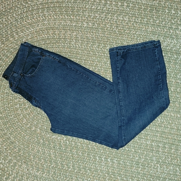 Relaxed Fit Straight Leg Jeans - Picture 1 of 5